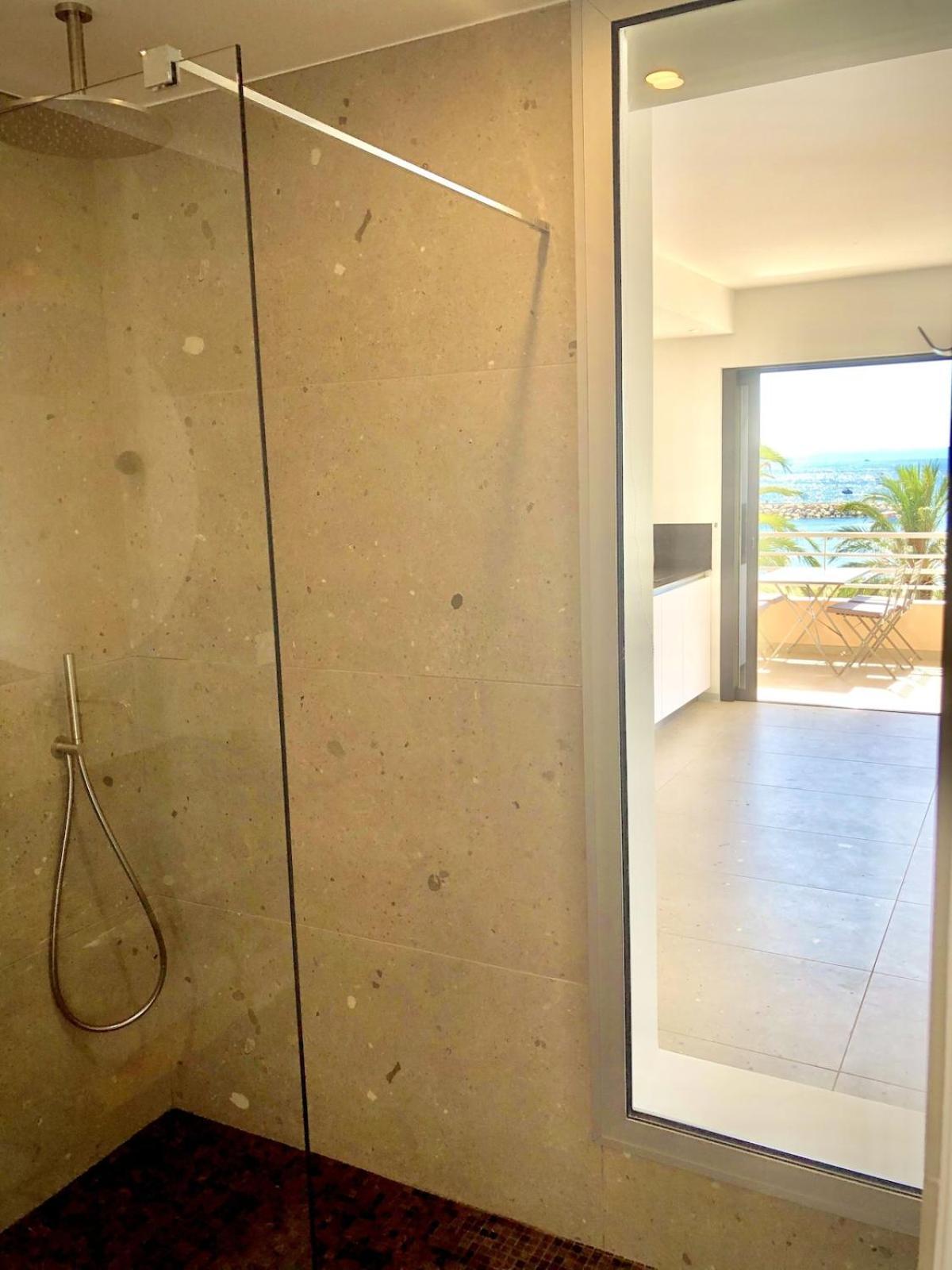 Appartement T3 Lumineux Traversant Totalement Neuf En Face De La Plage Front De Mer Vue Sur Les Iles Vue Mer Panoramique Assuree Residence De La Plage Centre Ville Du Lavandou 3Eme Etage Avec Ascenseur Appartement T3 เลอลาวองดูว์ ภายนอก รูปภาพ