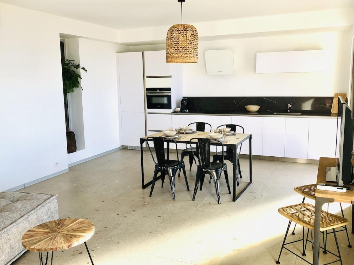 Appartement T3 Lumineux Traversant Totalement Neuf En Face De La Plage Front De Mer Vue Sur Les Iles Vue Mer Panoramique Assuree Residence De La Plage Centre Ville Du Lavandou 3Eme Etage Avec Ascenseur Appartement T3 เลอลาวองดูว์ ภายนอก รูปภาพ