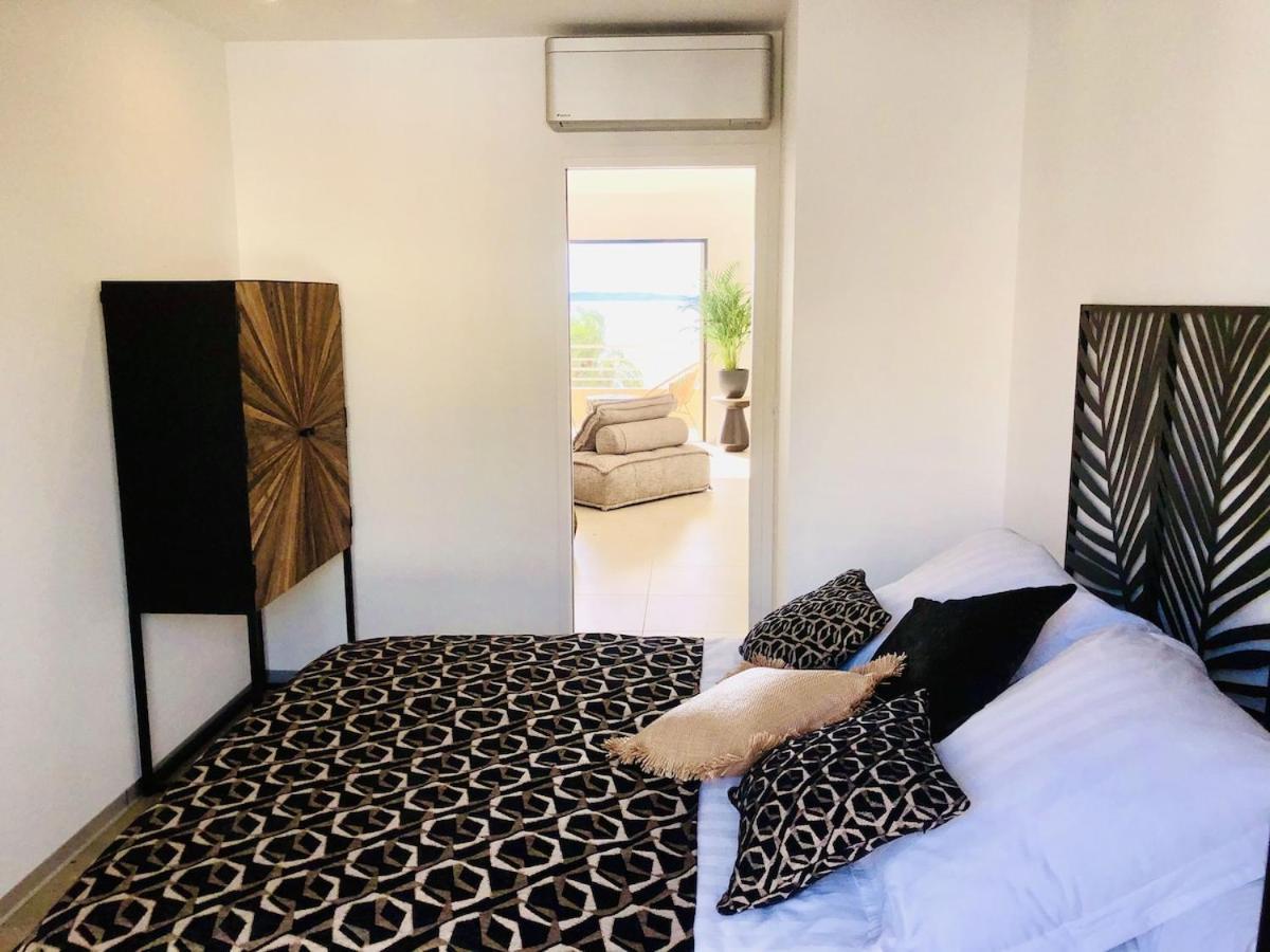 Appartement T3 Lumineux Traversant Totalement Neuf En Face De La Plage Front De Mer Vue Sur Les Iles Vue Mer Panoramique Assuree Residence De La Plage Centre Ville Du Lavandou 3Eme Etage Avec Ascenseur Appartement T3 เลอลาวองดูว์ ภายนอก รูปภาพ
