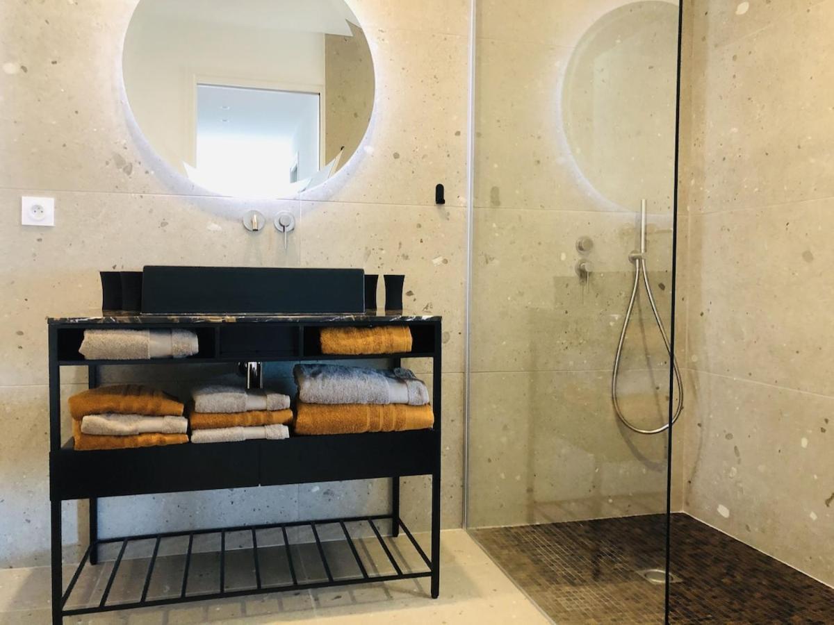 Appartement T3 Lumineux Traversant Totalement Neuf En Face De La Plage Front De Mer Vue Sur Les Iles Vue Mer Panoramique Assuree Residence De La Plage Centre Ville Du Lavandou 3Eme Etage Avec Ascenseur Appartement T3 เลอลาวองดูว์ ภายนอก รูปภาพ