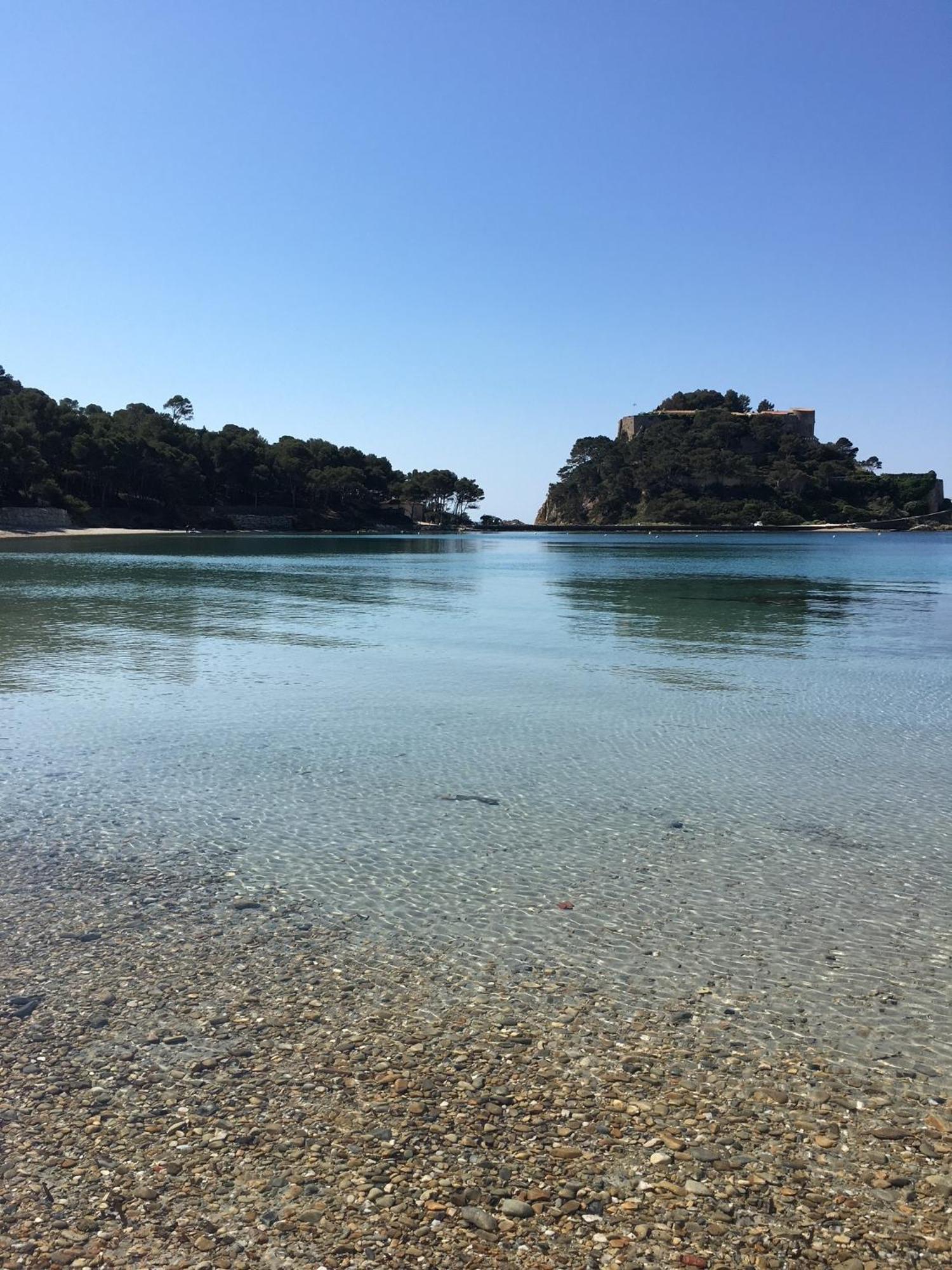 Appartement T3 Lumineux Traversant Totalement Neuf En Face De La Plage Front De Mer Vue Sur Les Iles Vue Mer Panoramique Assuree Residence De La Plage Centre Ville Du Lavandou 3Eme Etage Avec Ascenseur Appartement T3 เลอลาวองดูว์ ภายนอก รูปภาพ